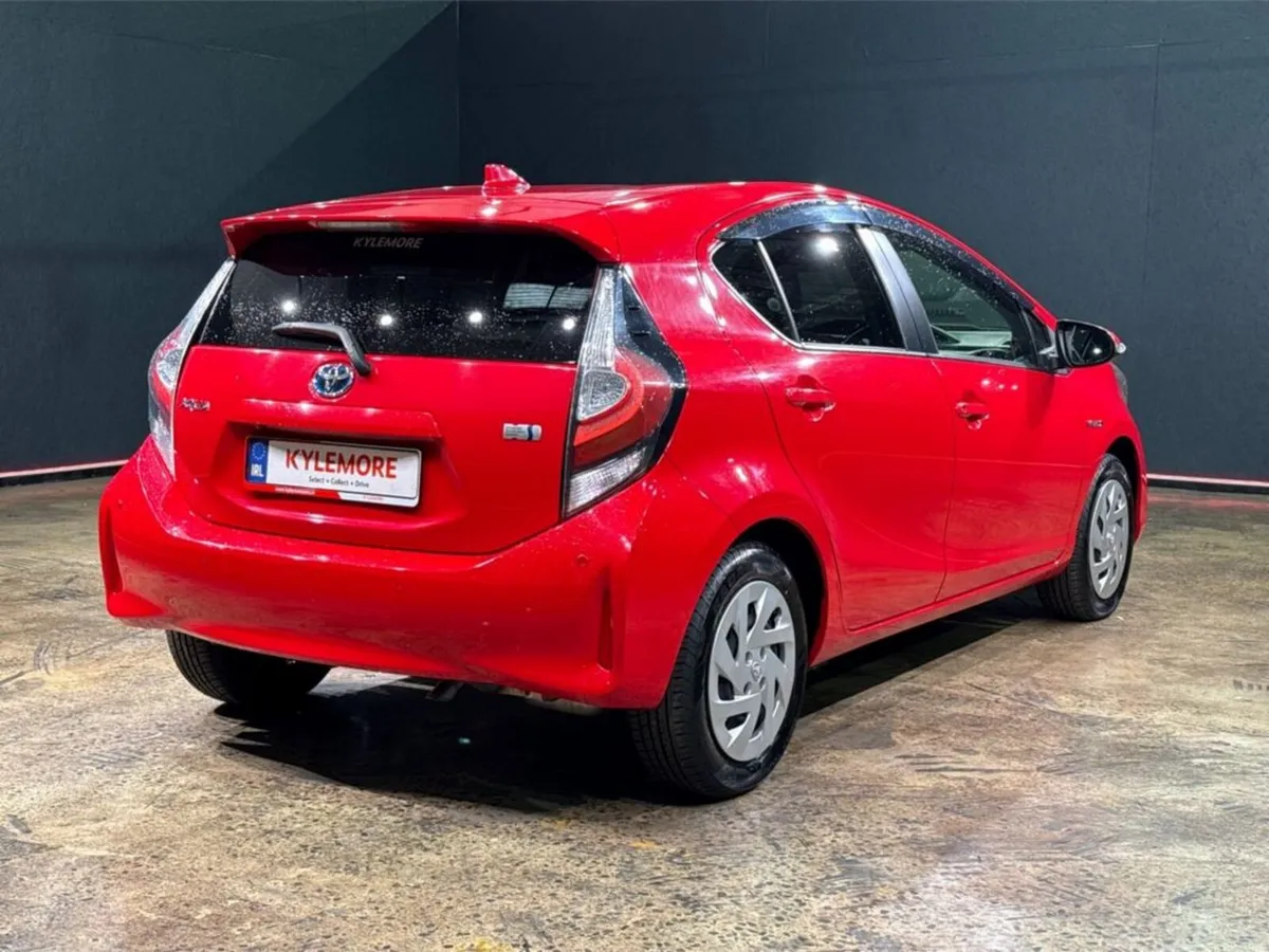 Toyota Aqua HYBRID 1.5 AUTOMATIC - PUSH BUTTON STA - Image 4