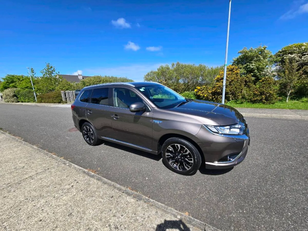 Mitsubishi Outlander PHEV 2.0 PHEV | 200BHP | High - Image 1