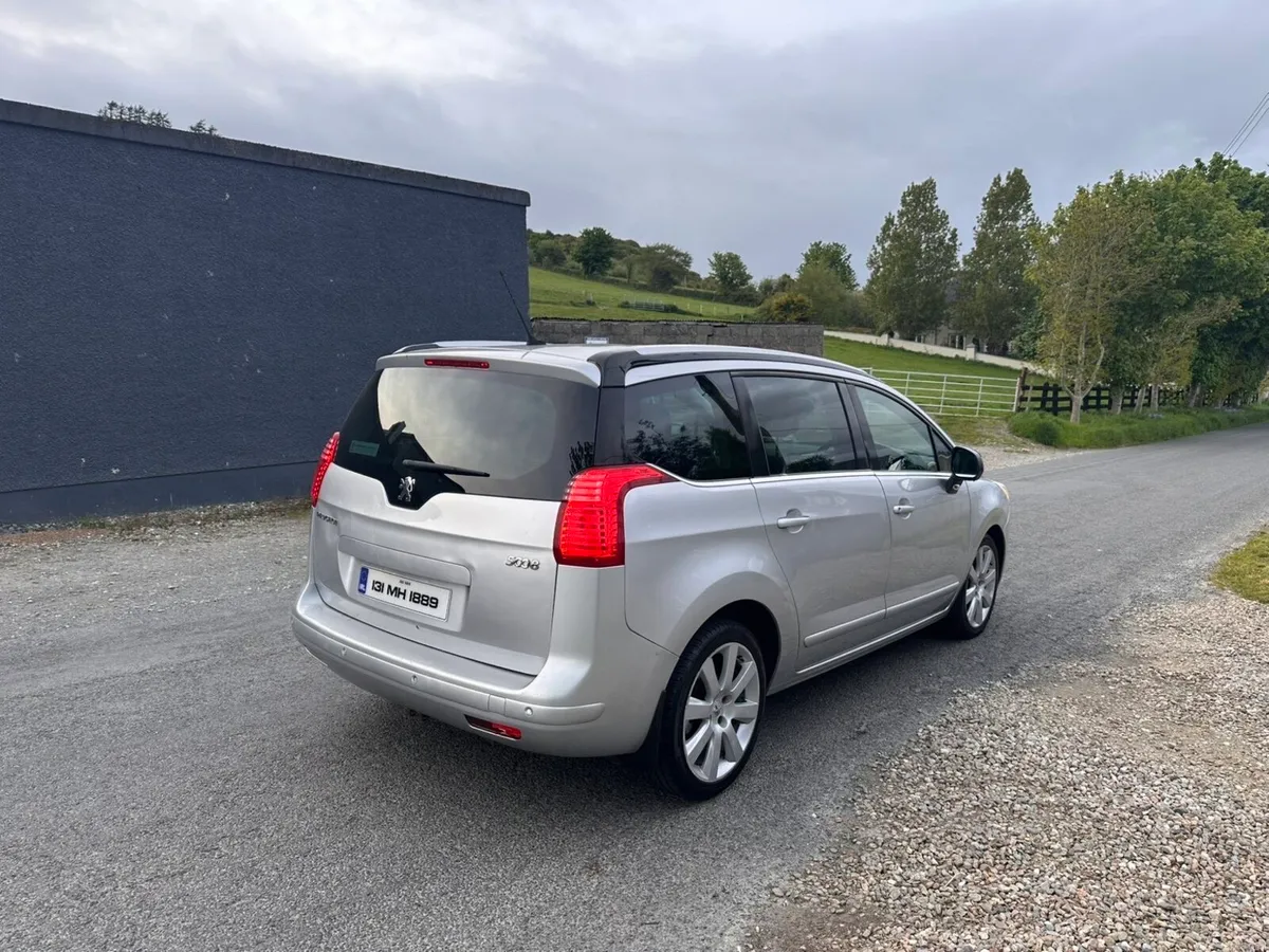 2013 Peugeot 5008 Allure - Image 2