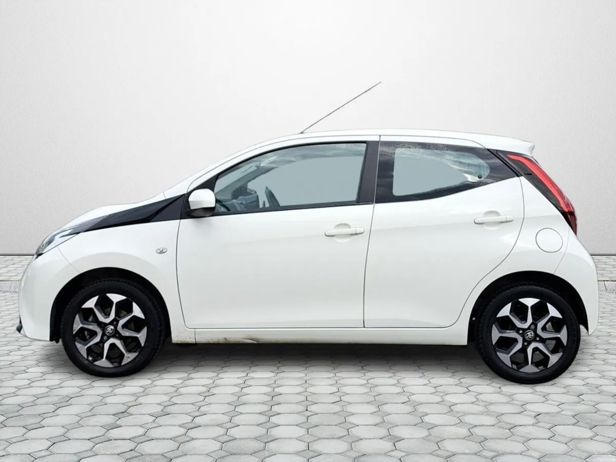 Toyota Aygo 1.0 VVT-i x-play - Image 3