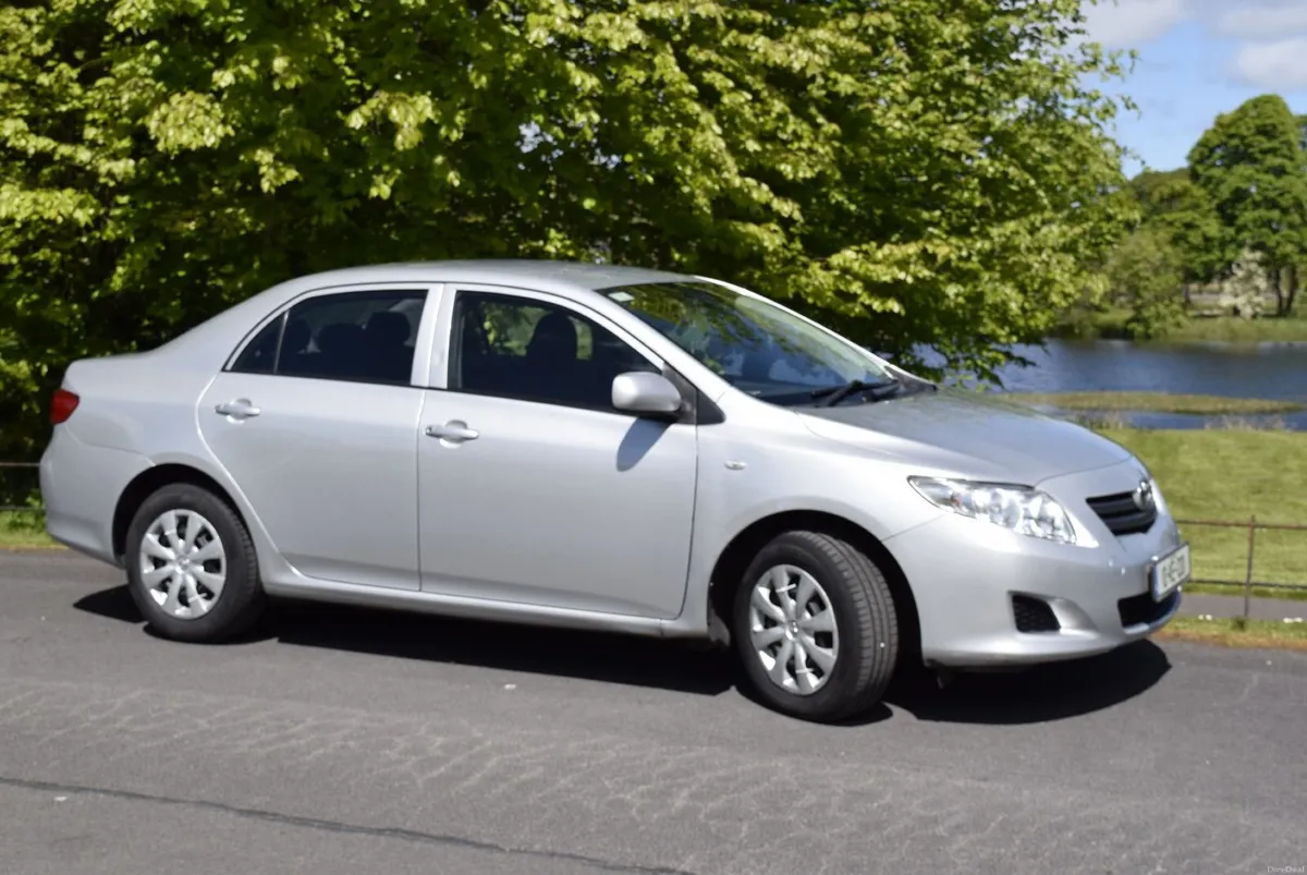 Toyota Corolla 2010 - Image 3