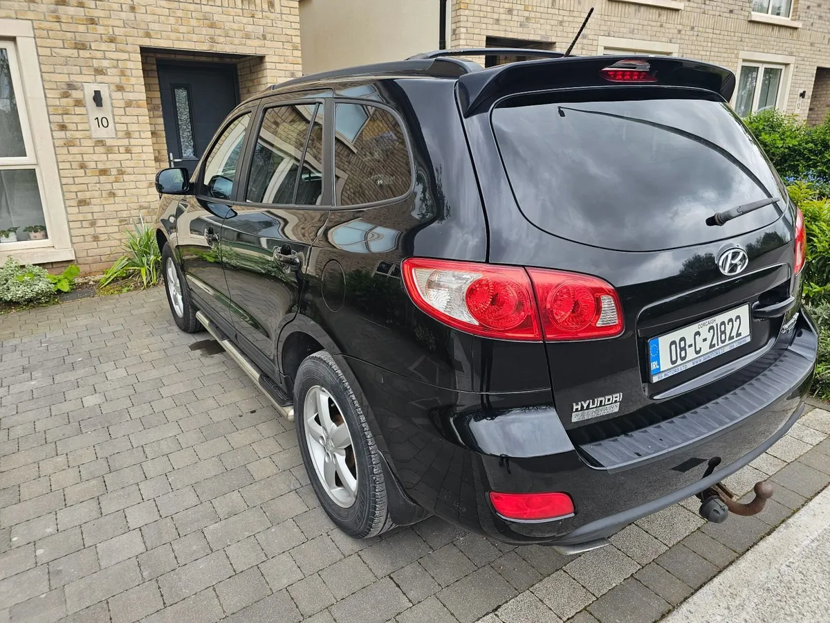 Hyundai Santa Fe 2008 - Image 2