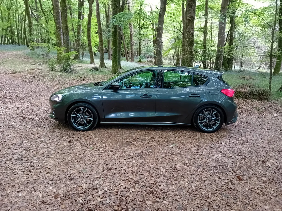 191 FORD FOCUS , ST LINE 1.5 TDCI 120 BHP 6 SPEED - Image 4