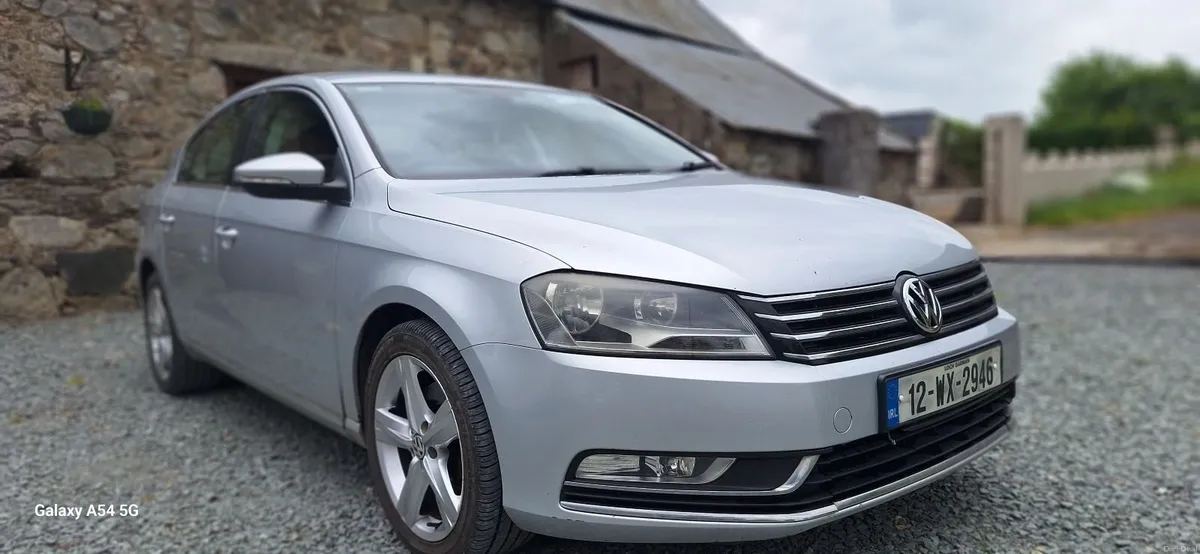 Volkswagen Passat 2012 - Image 1