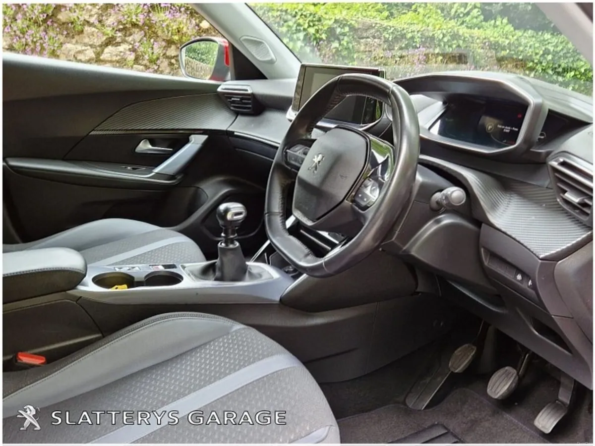 Peugeot 2008 1.5 BlueHDI 100bhp Allure - Image 4