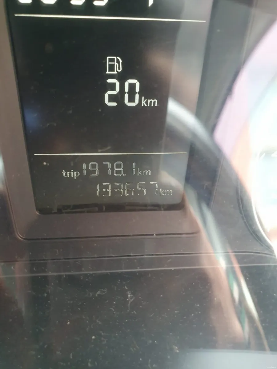 2011 Volkswagen Touran NCT 01-2027 - Image 4