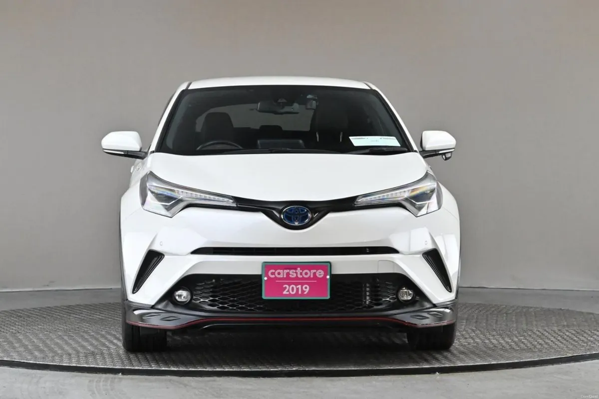 Toyota C-HR 1.8 HYBRID **BODY KIT**HALF LEATHER**9 - Image 2