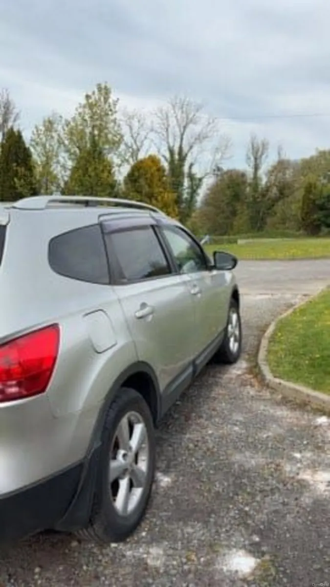 Nissan Qashqai+2 2009 - Image 1