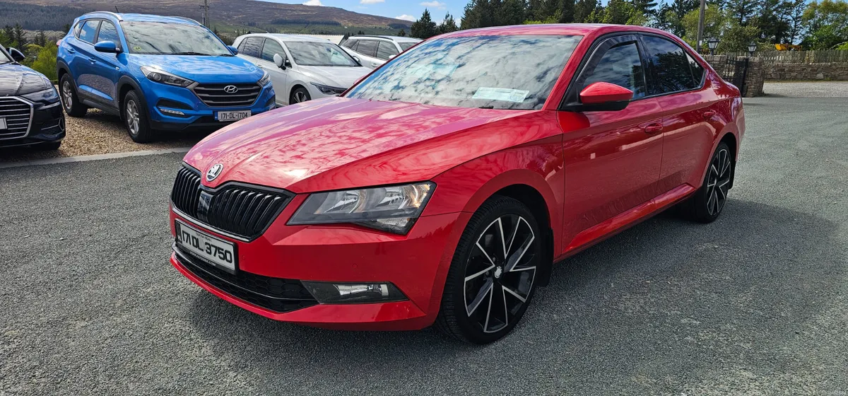 Skoda Superb 2.0 TDI Ambition 2017 - Image 1