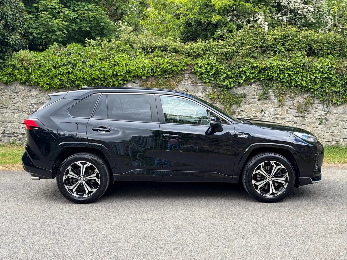 2021 Suzuki Across E-Four PHEV - Image 2