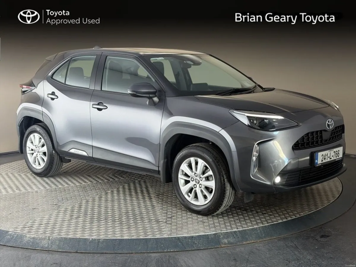 Toyota Yaris Cross HYBRID LUNA - Image 1