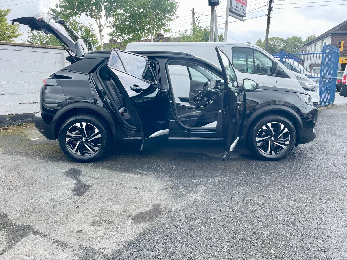 Peugeot 2008 Allure 1.2 Petrol 100BHP Manual,2022 - Image 3
