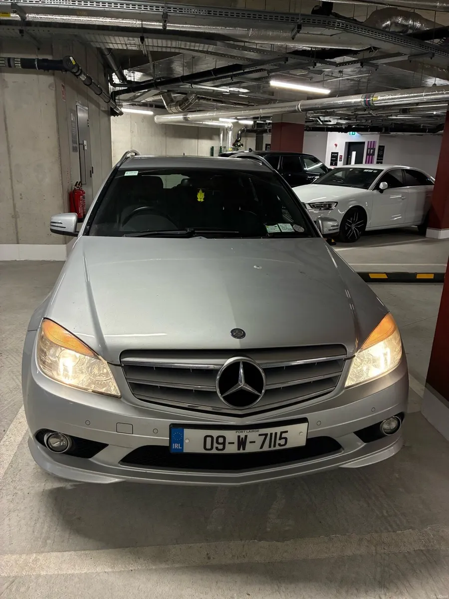 Mercedes Benz C-Class Estate - Image 2