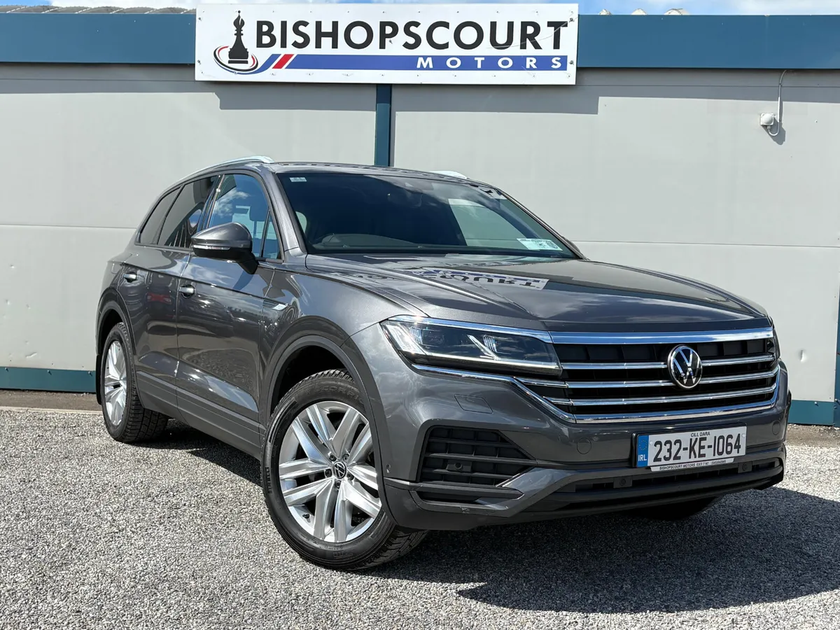 Volkswagen Touareg 2023 - Image 2