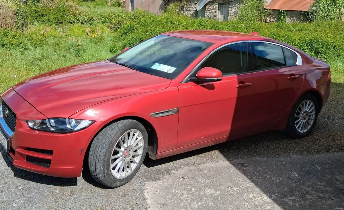 Jaguar XE 2018 - Image 4