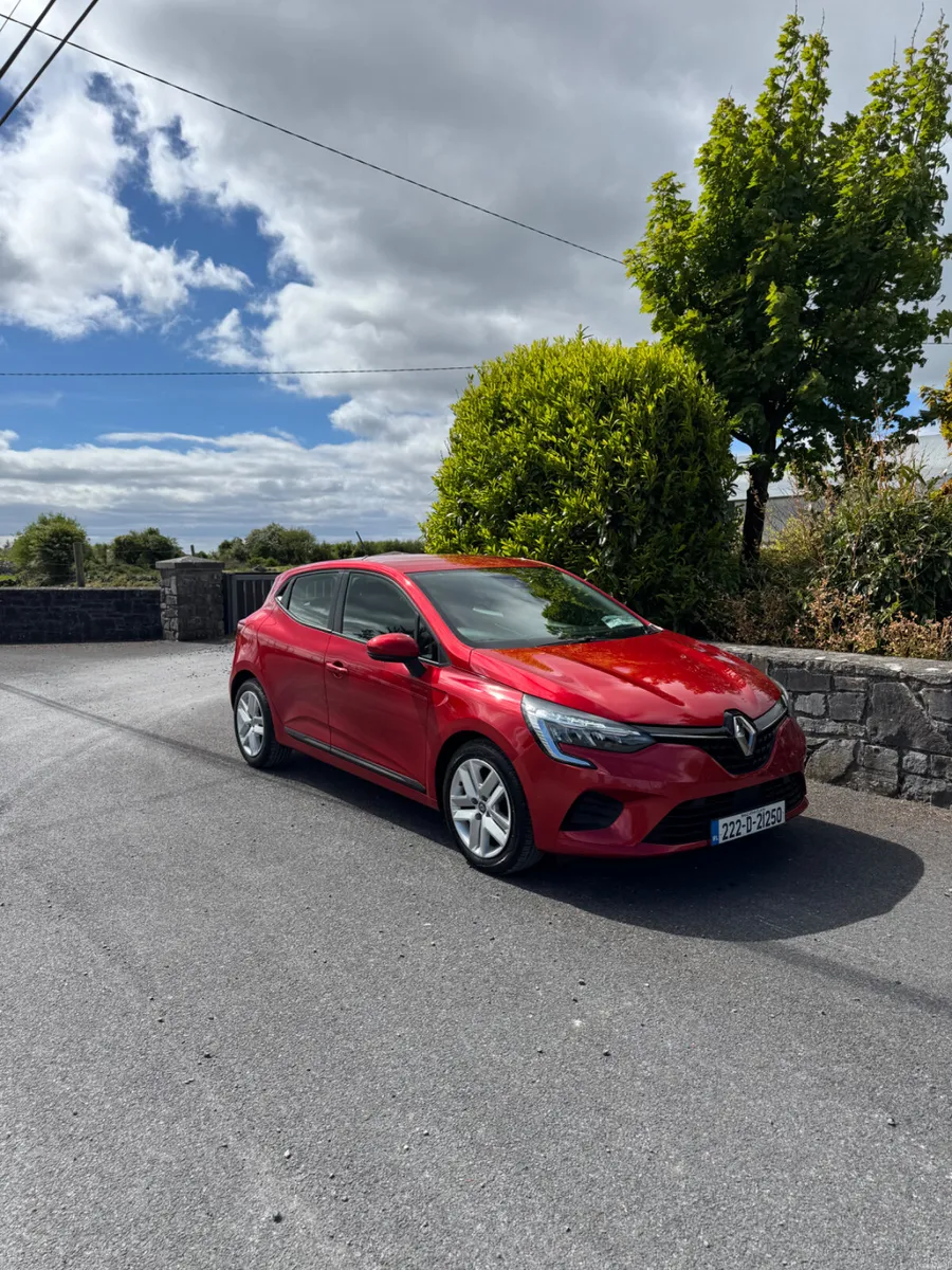 Renault Clio 2022 - Image 1