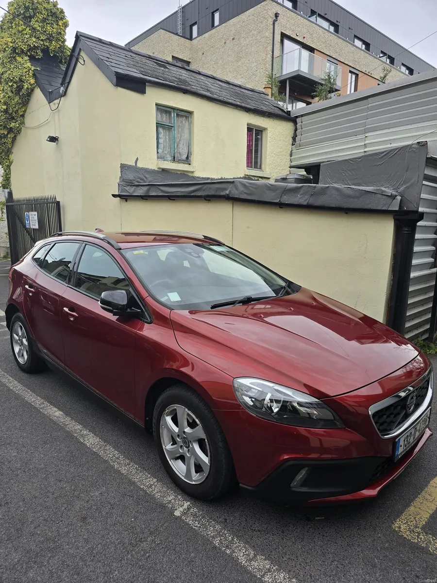 Volvo v40 country cross ( Low millage) - Image 1