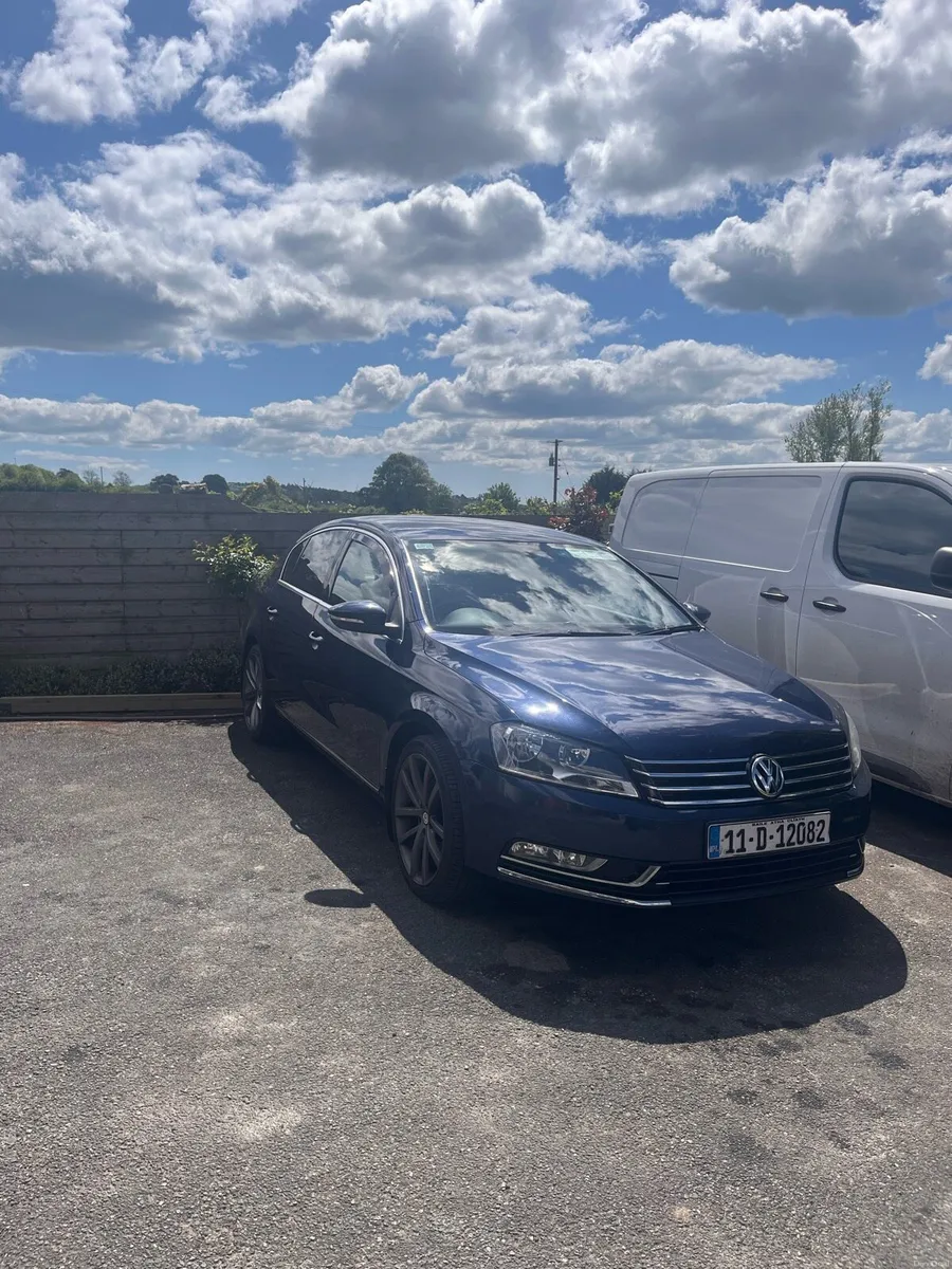 2011 Volkswagen Passat 1.6L Diesel - Image 2