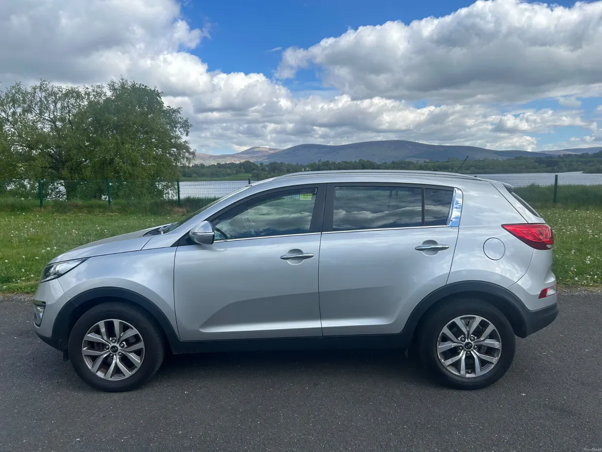 Kia Sportage 2015, low milage , black leather - Image 2