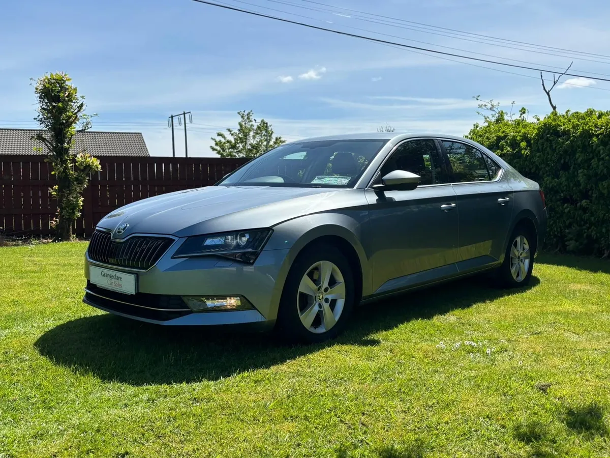 17 Skoda Superb ~ NCT 08/27~  Heated Seats - Image 3