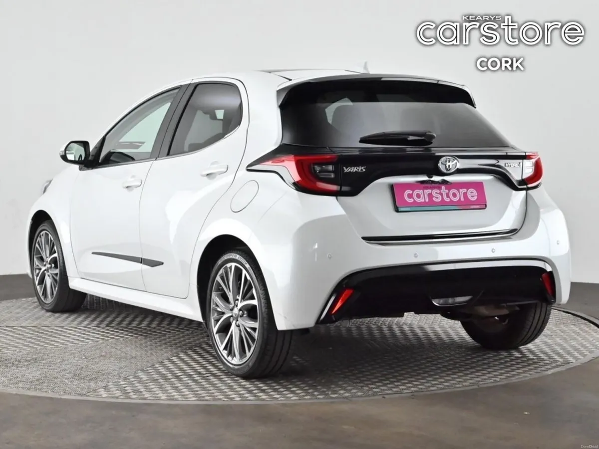 Toyota Yaris 1.5 Hybrid Platinum - Image 4