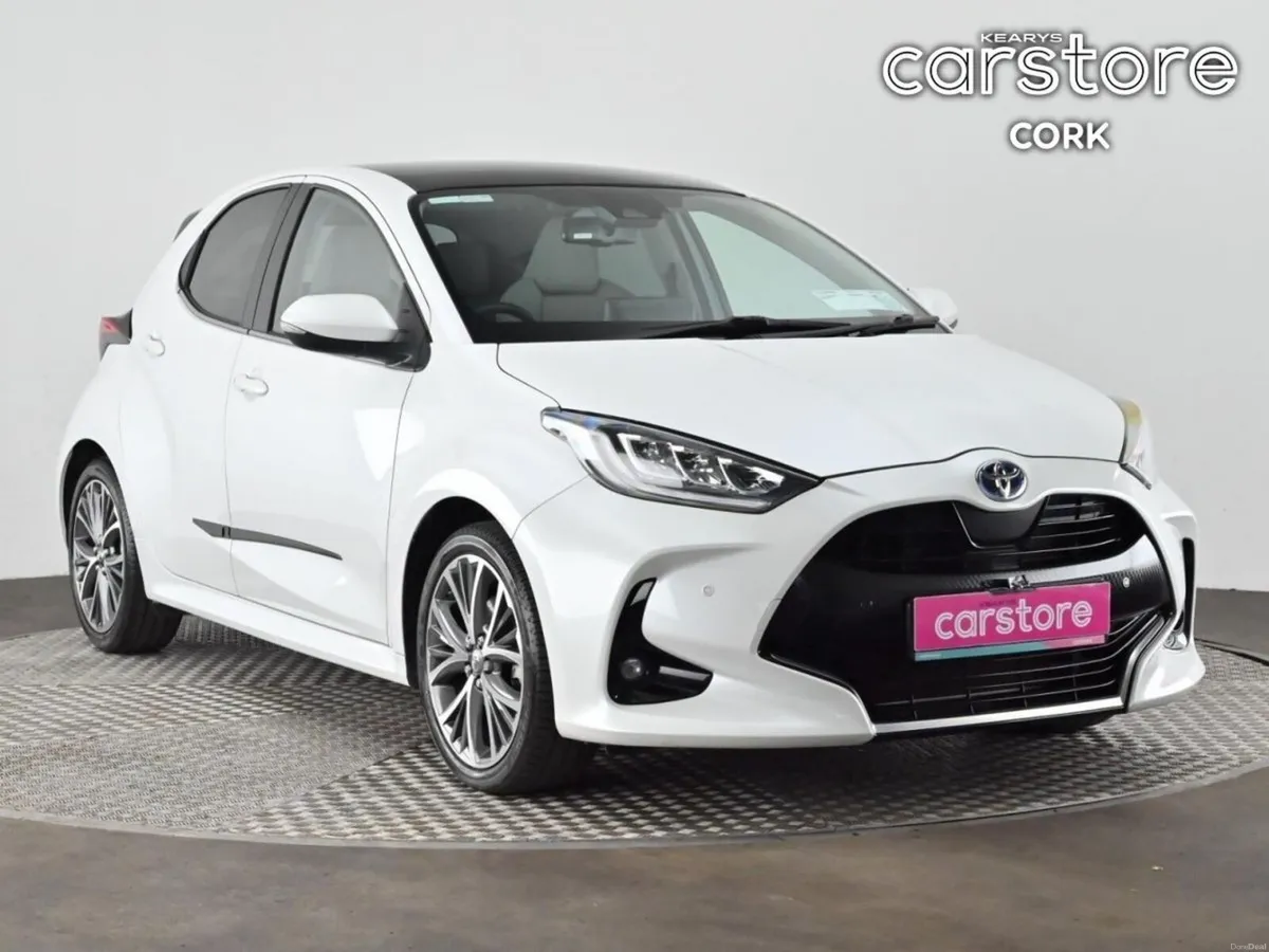 Toyota Yaris 1.5 Hybrid Platinum - Image 1