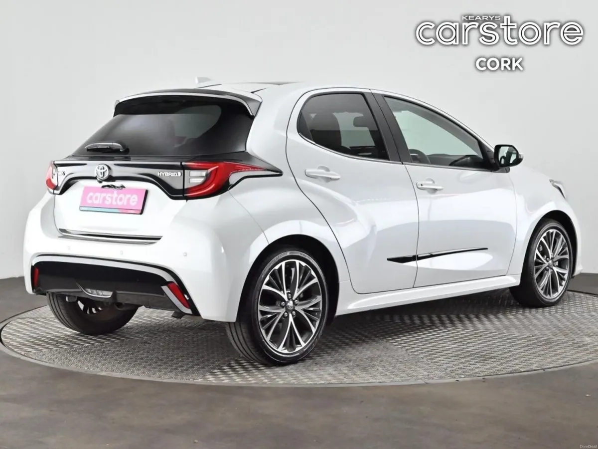 Toyota Yaris 1.5 Hybrid Platinum - Image 5