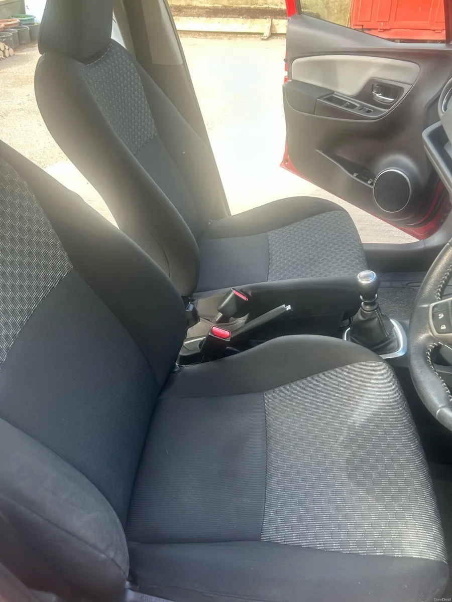 Car - Image 6