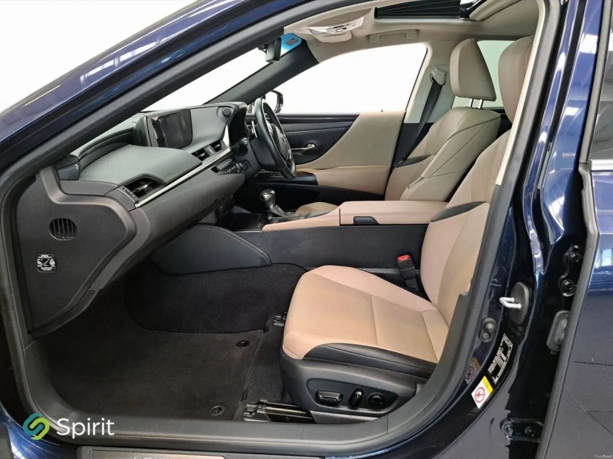 Lexus ES 300h Executive*Sunroof*Call Andrew 086261 - Image 3