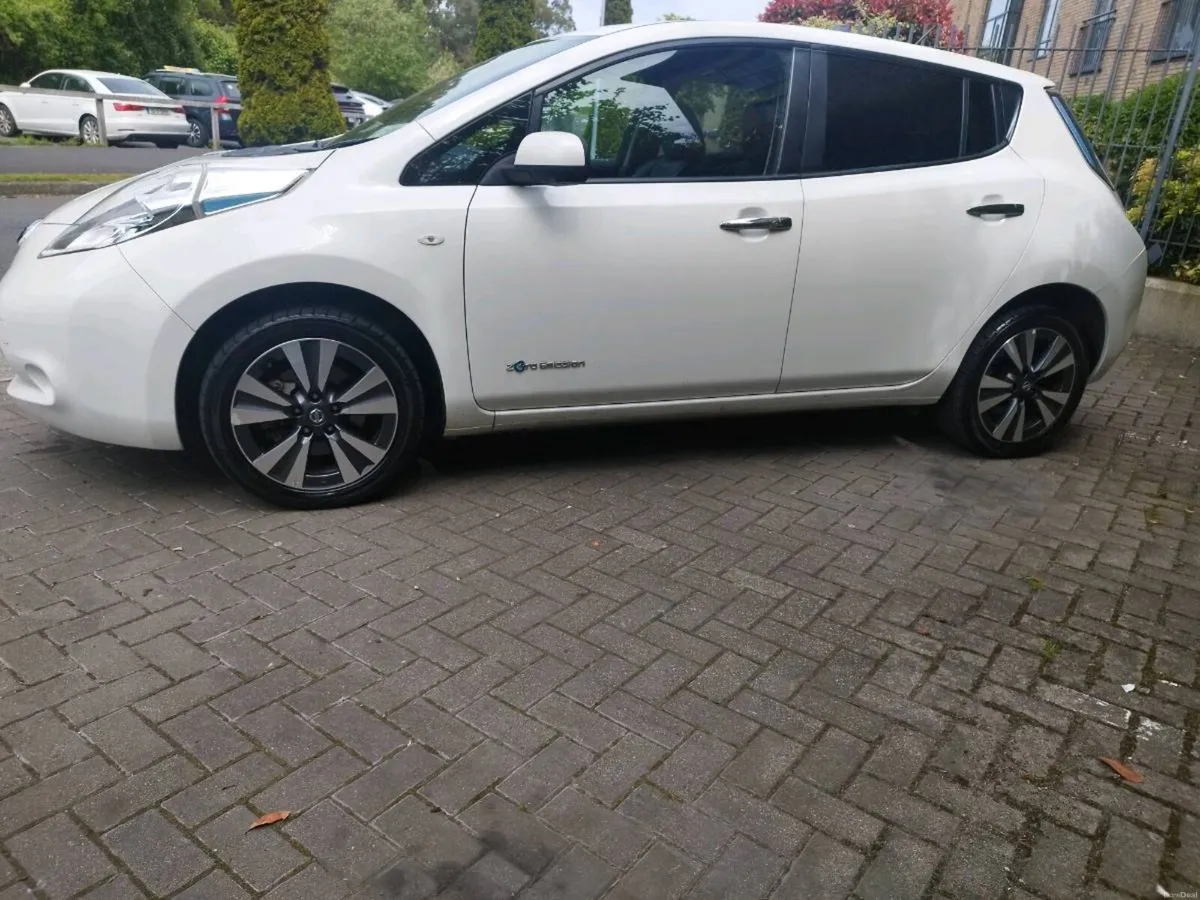 151 Nissan Leaf  electric low mileage NCT 07/27 - Image 4