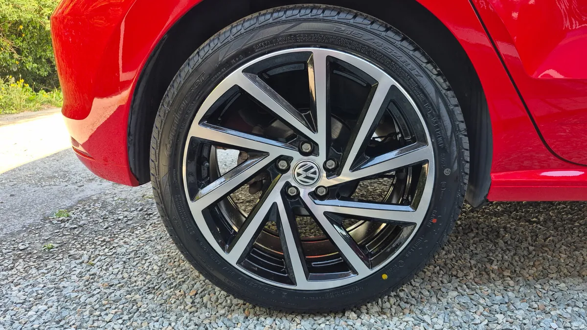 Volkswagen Polo 1.2 TSI 5DR (2017) - Image 3