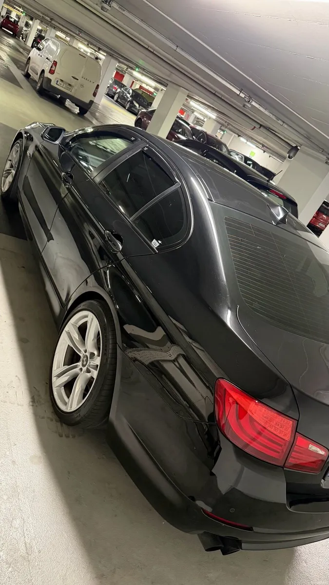 BMW520D - Image 1