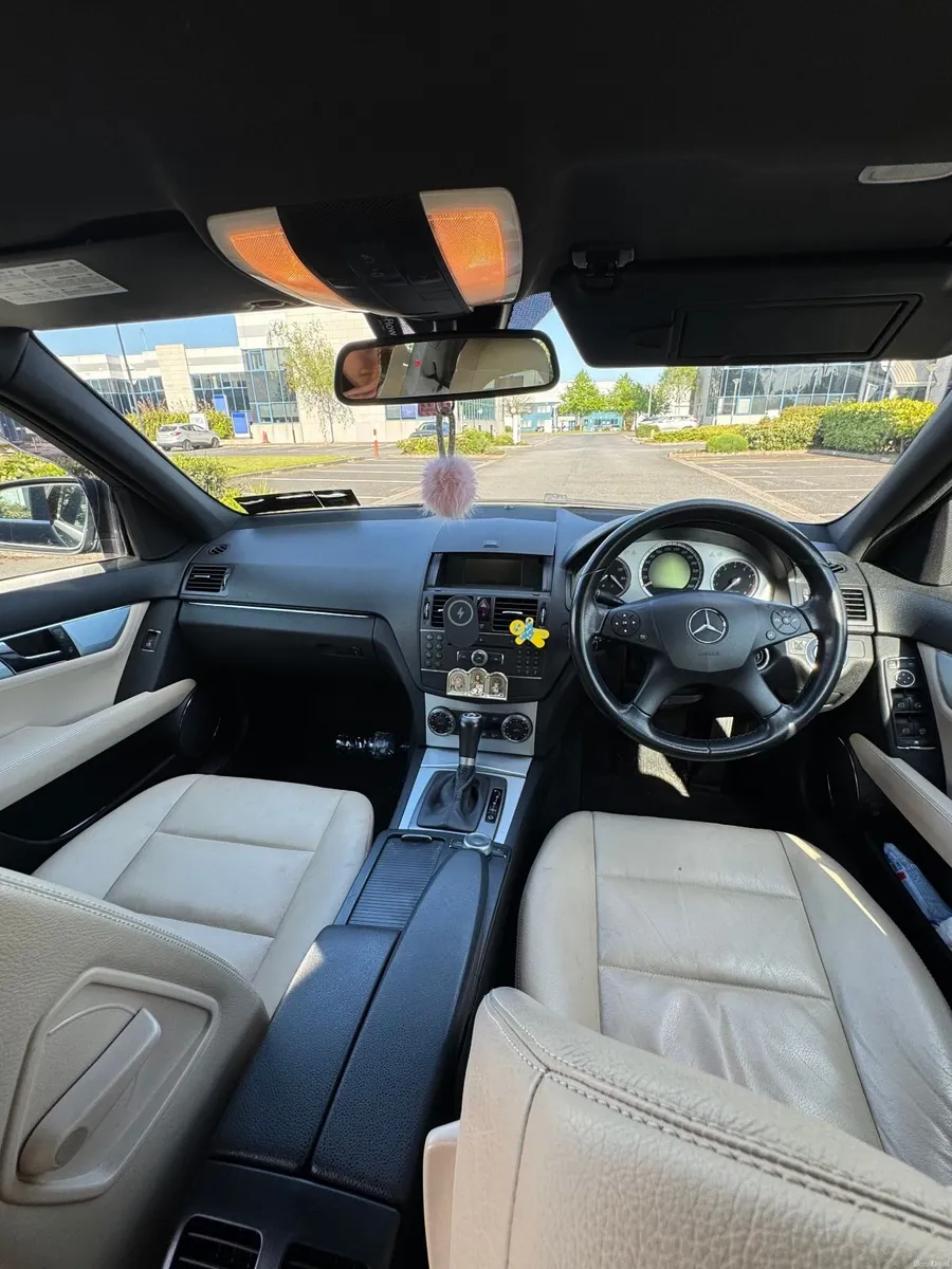 Mercedes-Benz C-Class 2008 - Image 2