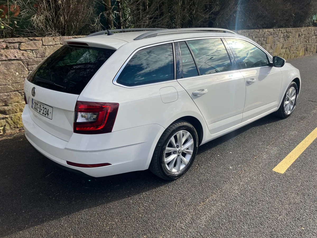 Skoda Octavia 1.0 TSI Soleil Combi - Image 4