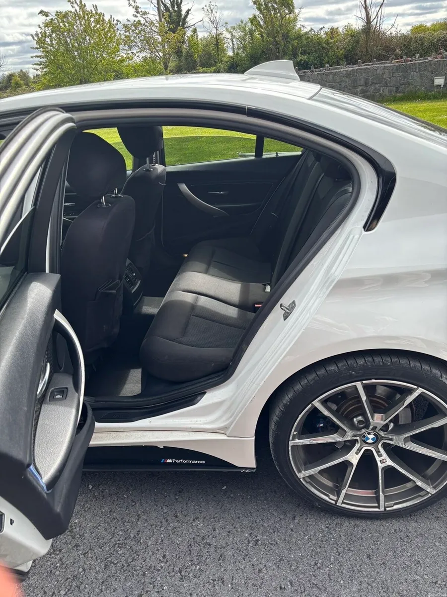 BMW F30 Sport - Image 6