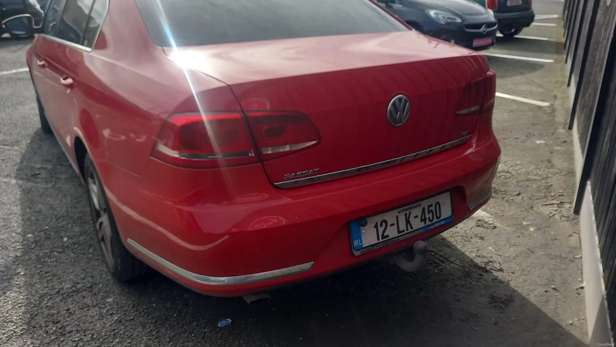 Lovely Volkswagen Passat 2012 - Image 3
