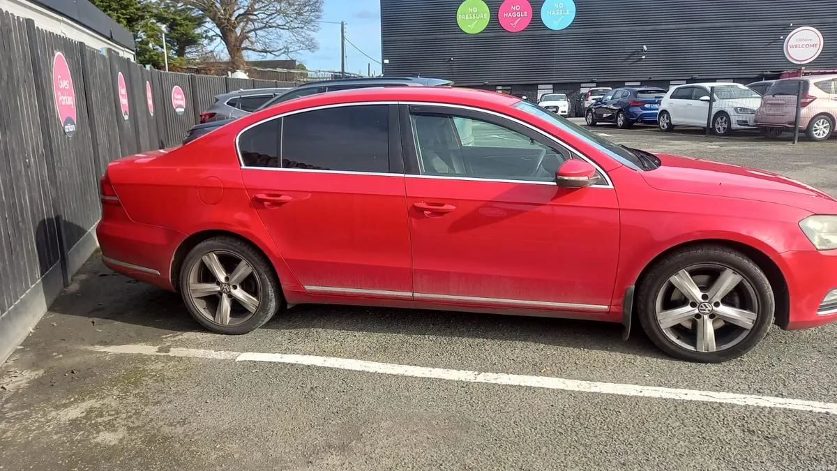 Lovely Volkswagen Passat 2012 - Image 4