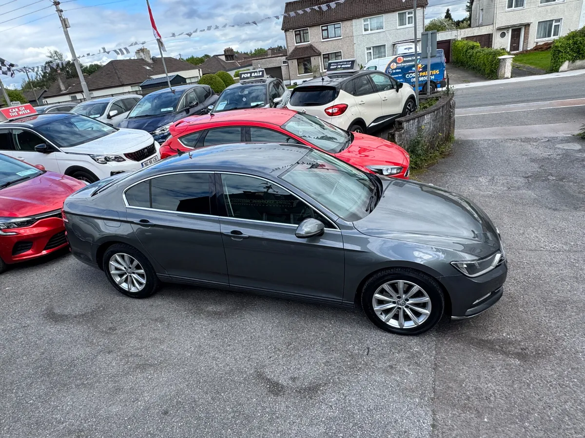 Volkswagen Passat Automatic - Image 2