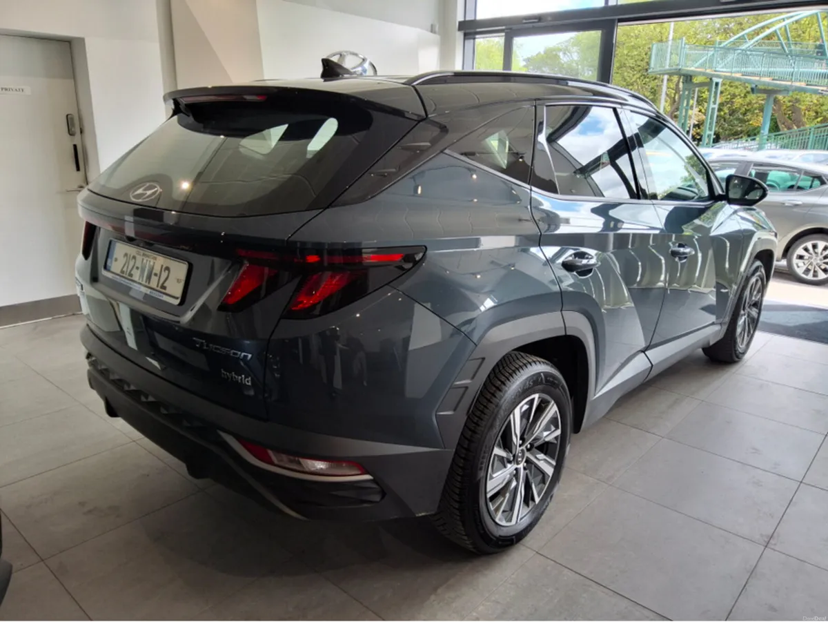 Hyundai Tucson EXECUTIVE HYBRID - Image 2