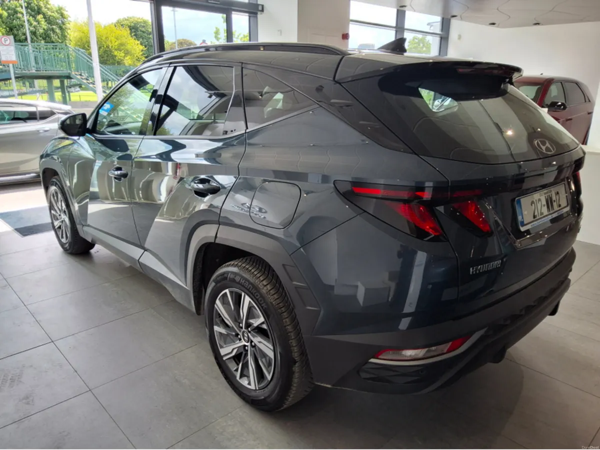 Hyundai Tucson EXECUTIVE HYBRID - Image 3