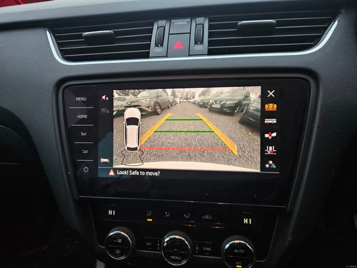 Skoda Octavia COM Style 1.6tdi 115HP 4DR - Image 4