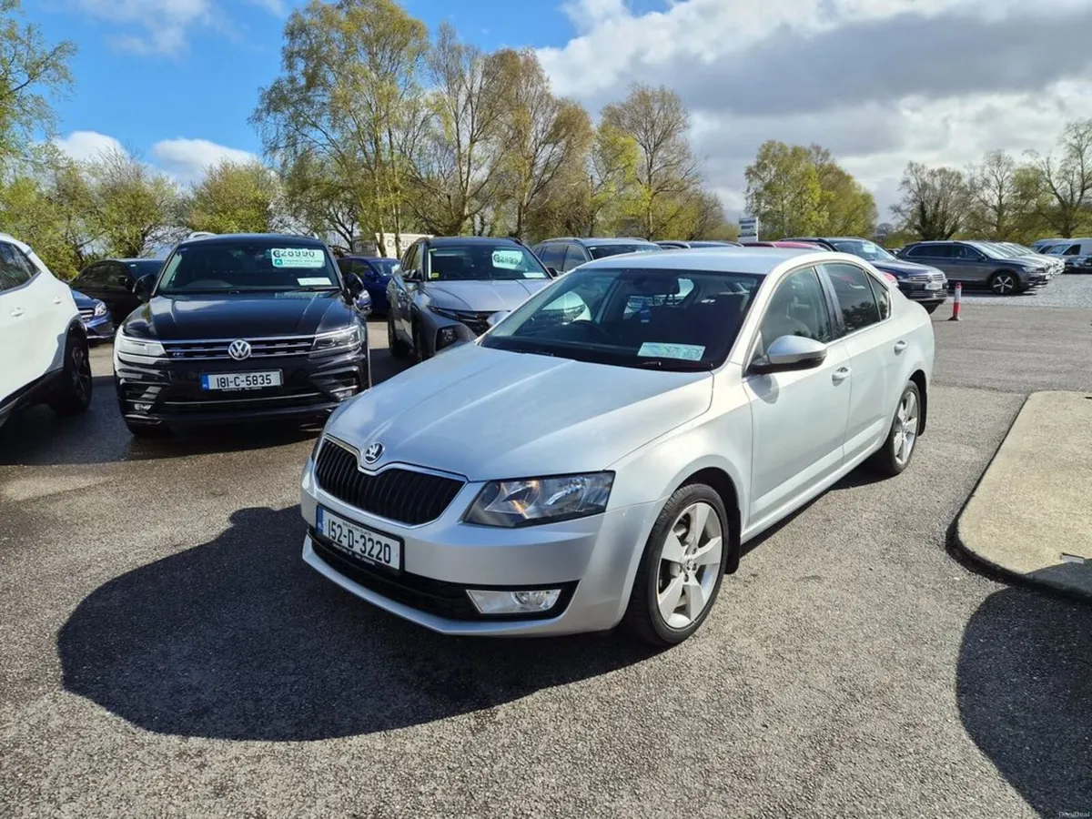 Skoda Octavia Style 1.6tdi 110HP DSG AUTO - Image 2