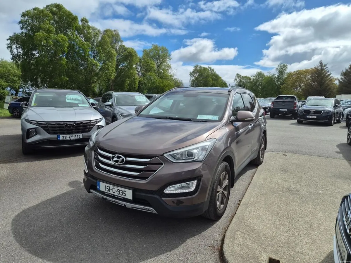 Hyundai Santa Fe Executive 7 Seater - Image 3