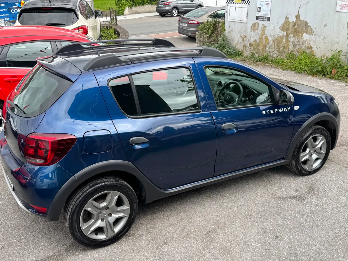 Dacia Sandero Stepway low mileage - Image 3