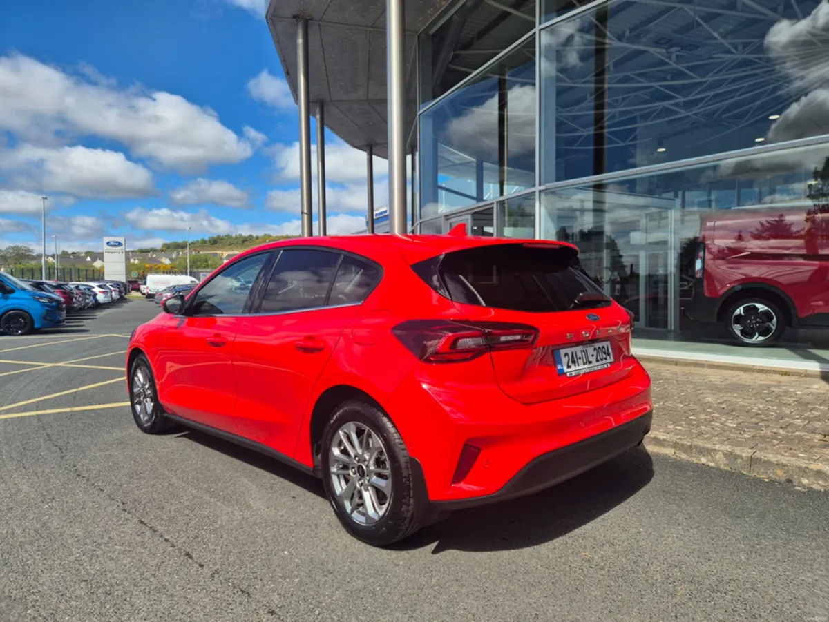 Ford Focus TITANIUM 5DR 1.0 125PS MHEV - Image 3