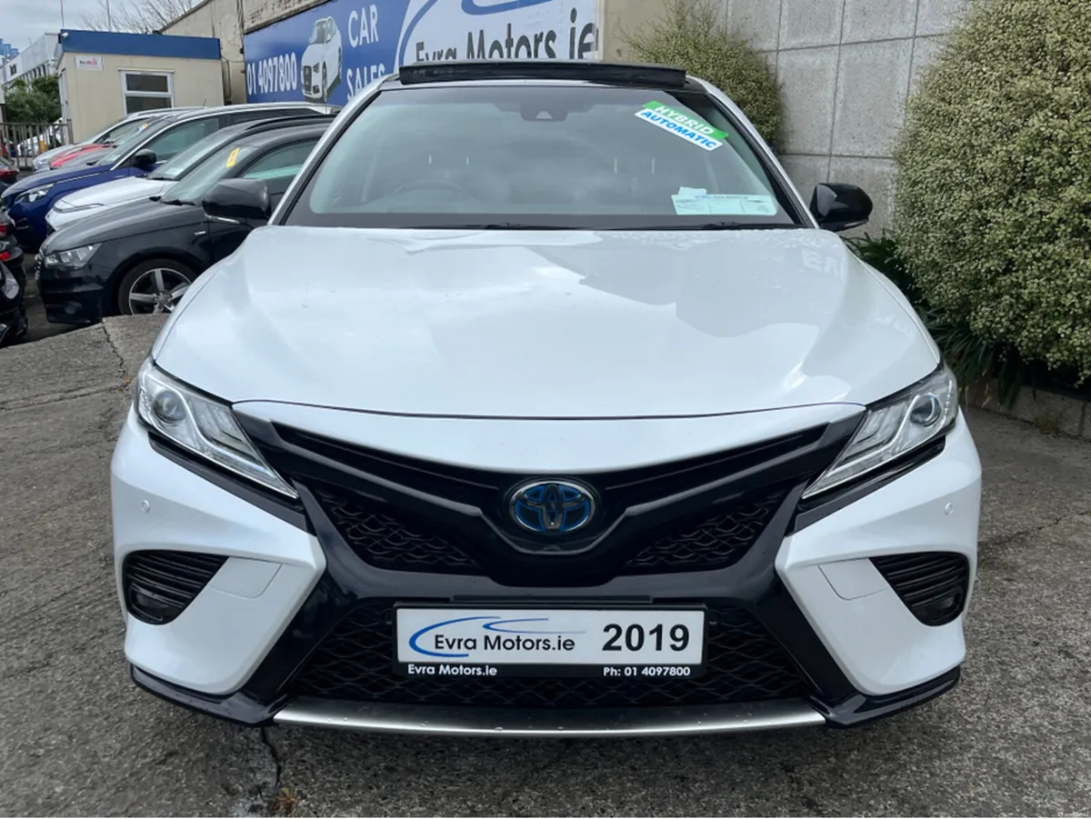 Toyota Camry WS HYBRID AUTOMATIC 2.5 PETROL //MASS - Image 2