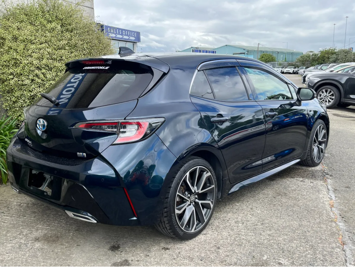 Toyota Corolla HATCHBACK SPORT GZ AUTOMATIC HYBRID - Image 4
