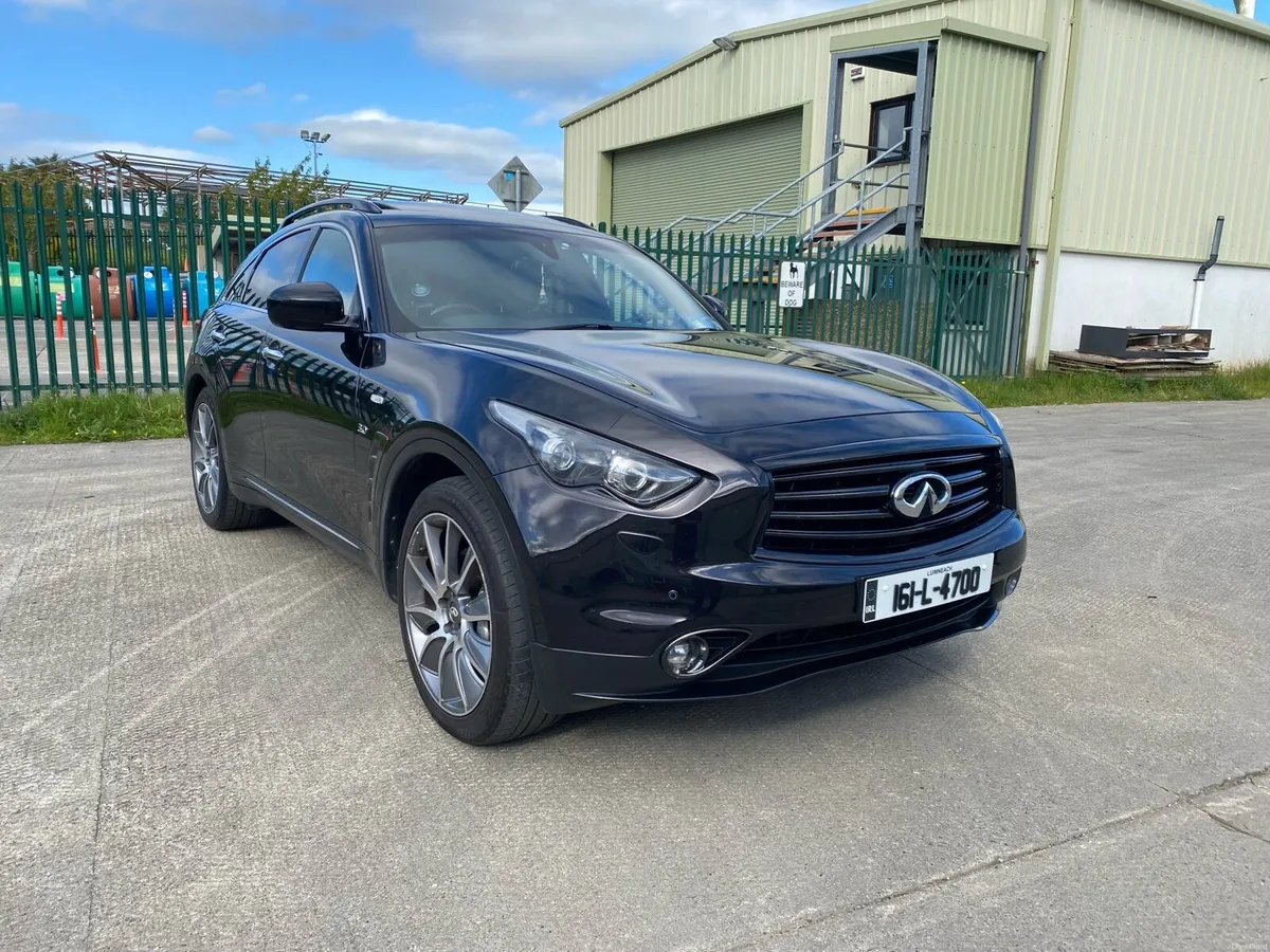 Infiniti QX70S - Image 1