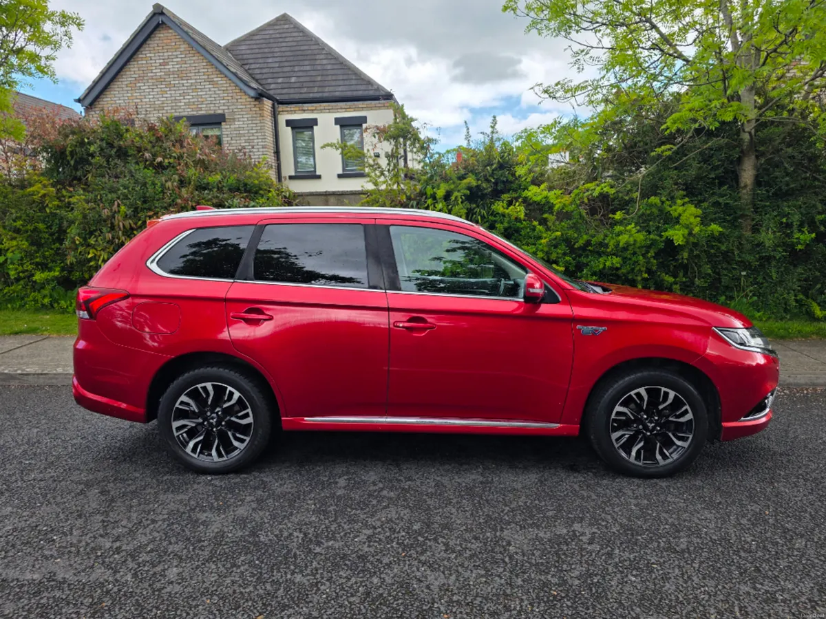 Mitsubishi Outlander 2.0 4HS Phev 200BHP 5DR Auto - Image 2