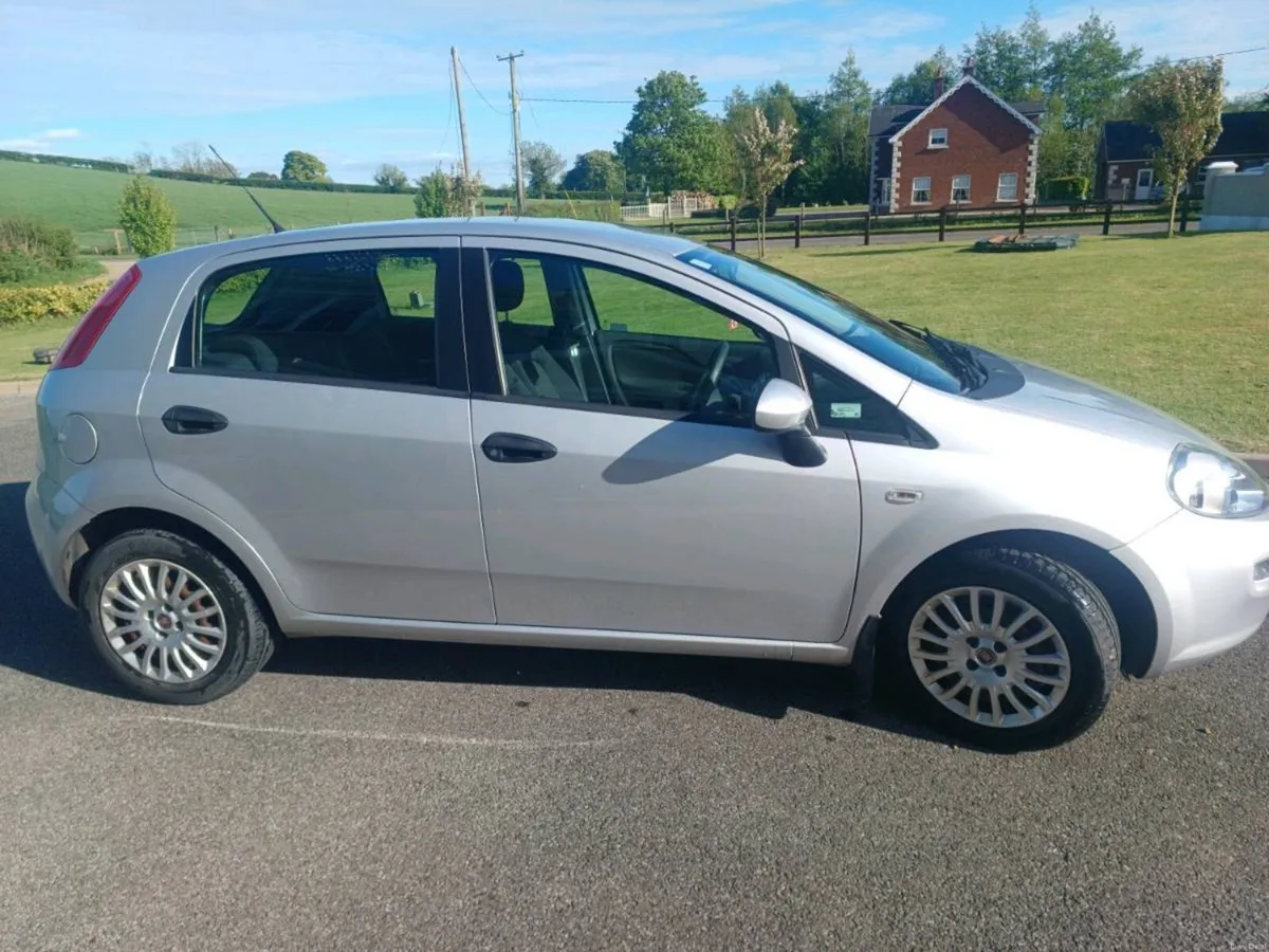 2015 fiat punto 1.2 petrol - Image 4
